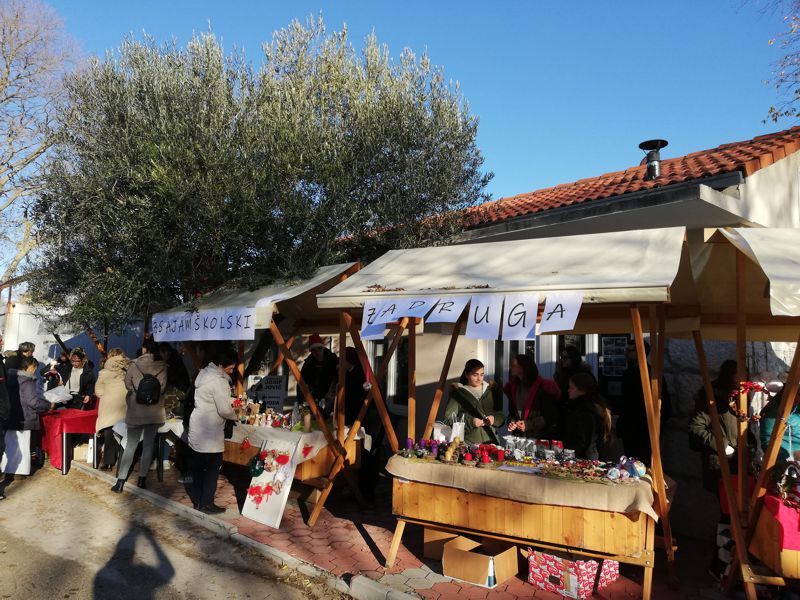 Sajam školskih zadruga LAG-a “ADRION” – ima li i na vašem boru kreativnih ukrasa malih ručica?